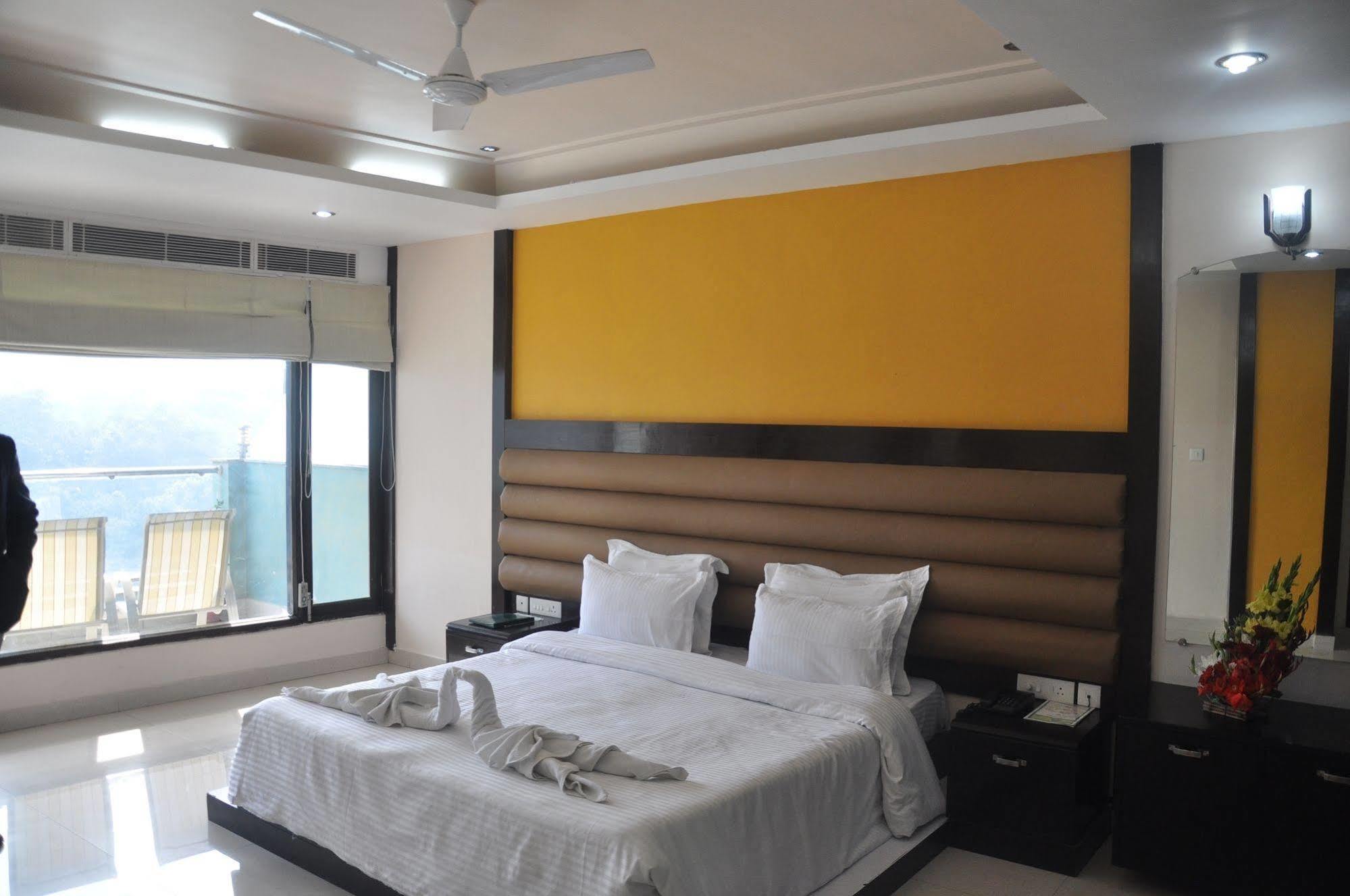 Ganga Beach Resort Rishīkesh Exterior foto